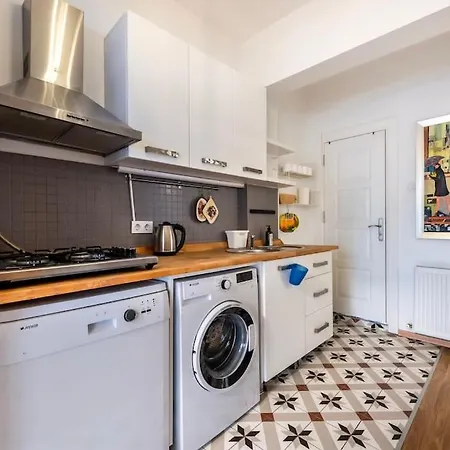 Daire Cihangir Charm:sunny 1br Retreat İstanbul