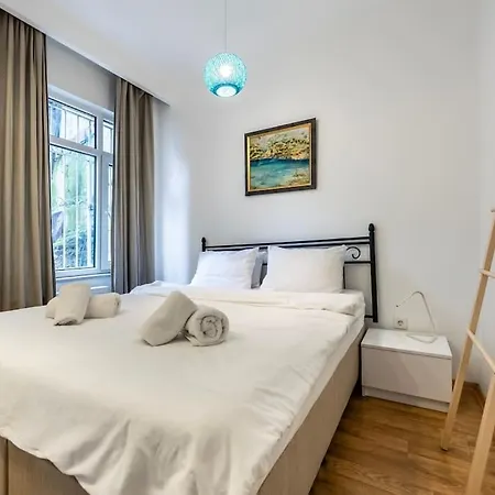 Daire Cihangir Charm:sunny 1br Retreat İstanbul