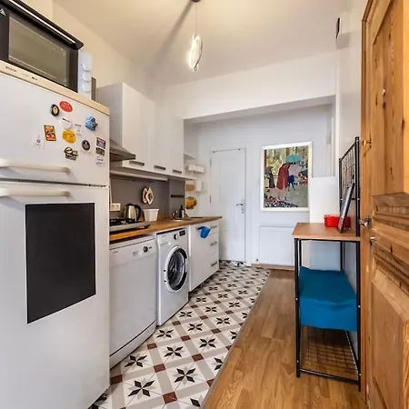 Apartment Cihangir Charm:sunny 1br Retreat